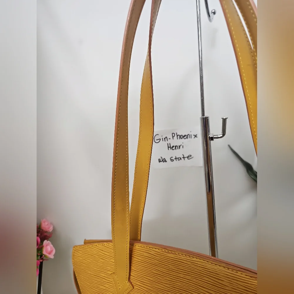 🔥😍Beautiful Condition😍🔥 Authentic Louis Vuitton Saint Jacques Epi - Picture 13 of 17